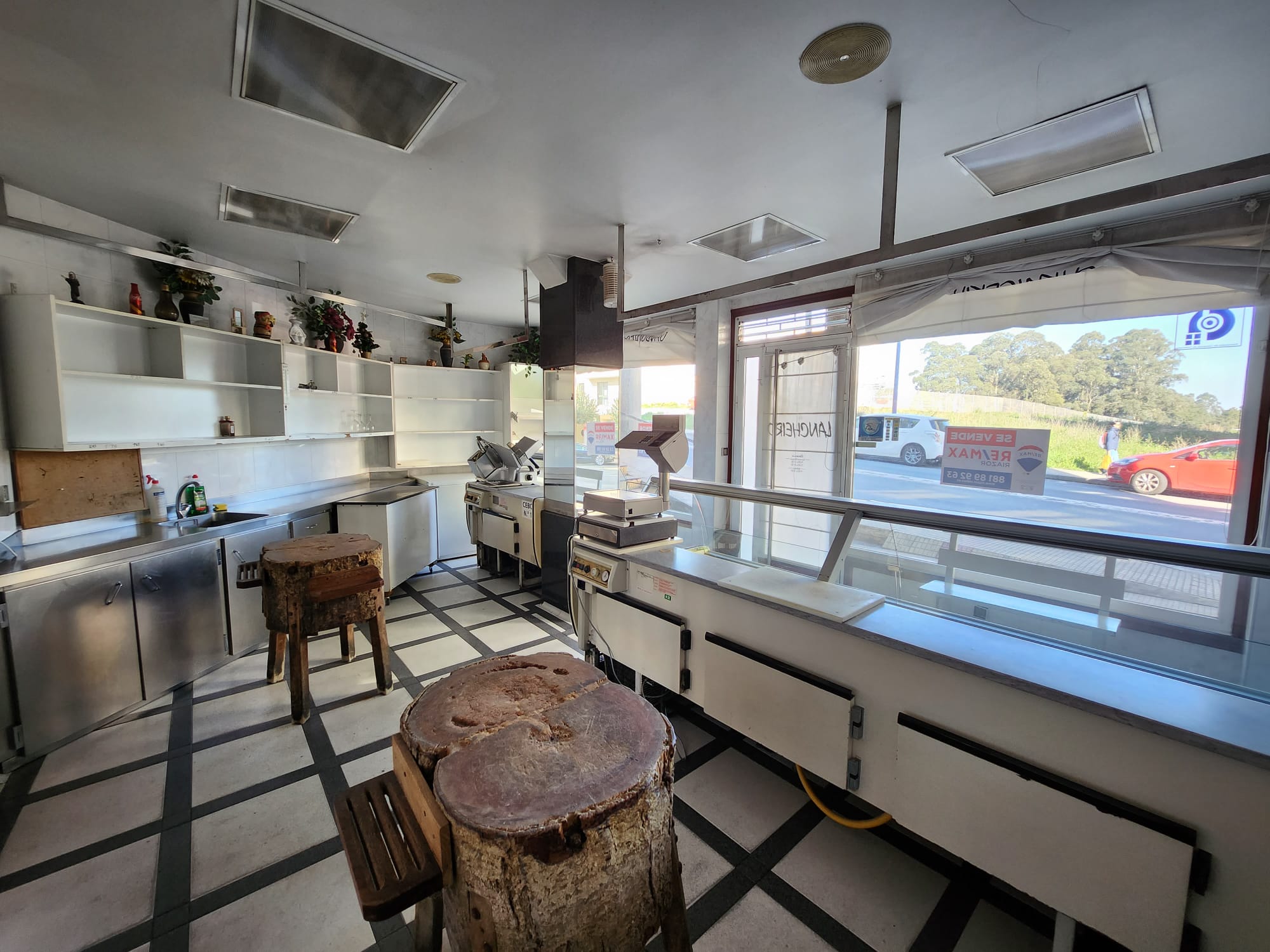 33e9d144-7049-43e2-81fd-2bf38efb4dca