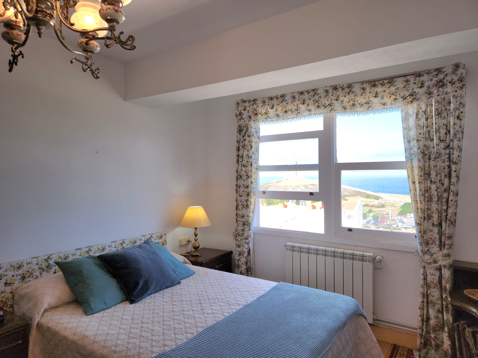 3561f7a7-00d6-415e-8657-ee600f6ee363