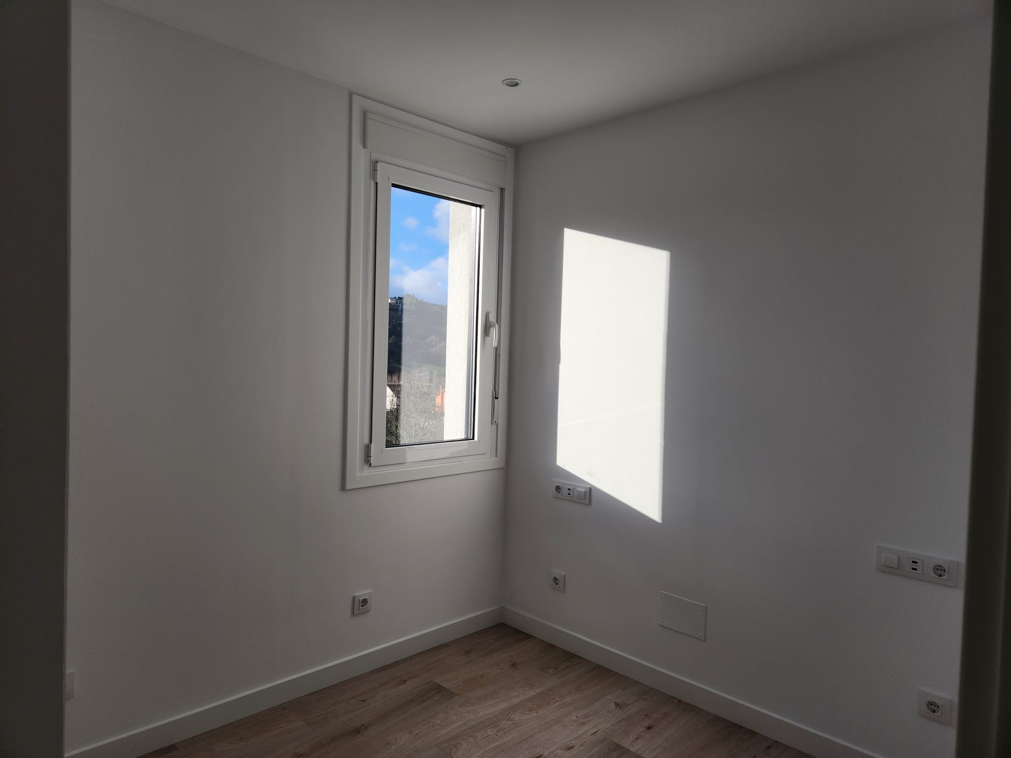 37c16e0f-737a-42ed-892b-0a3947636fc1