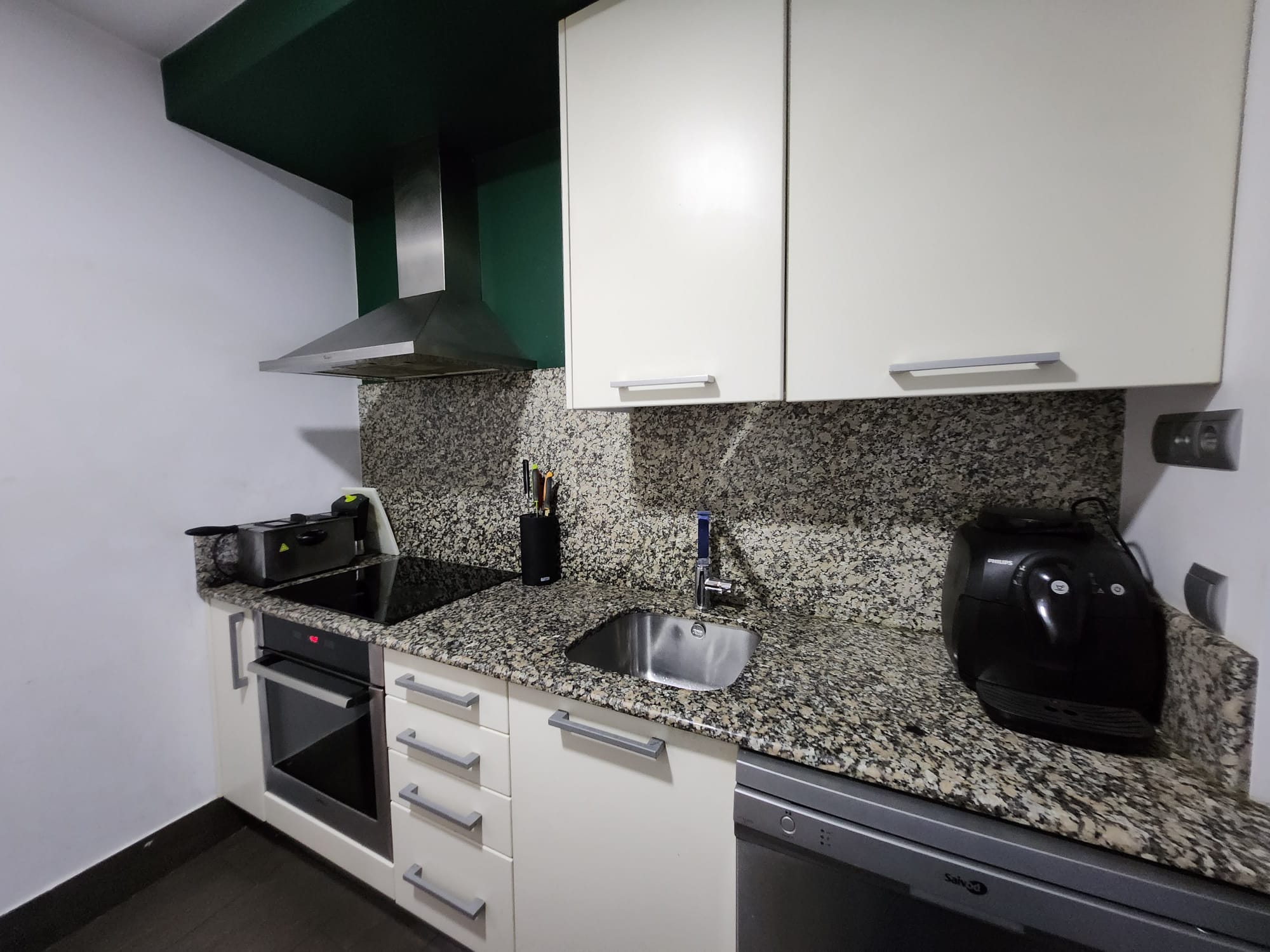 6eca9247-3d21-43cf-a292-14028741fa1a