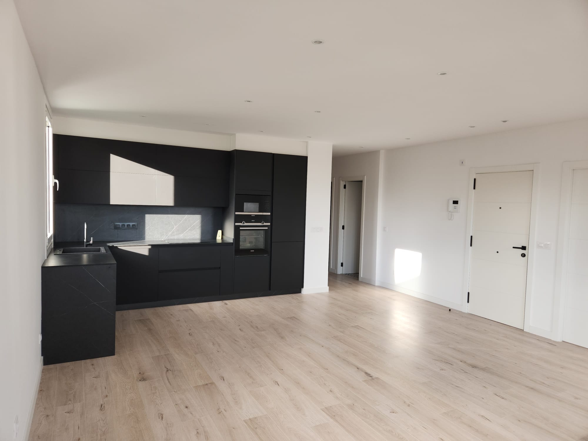 7f1a741e-4556-43e8-8e54-4e6ffaff65d5