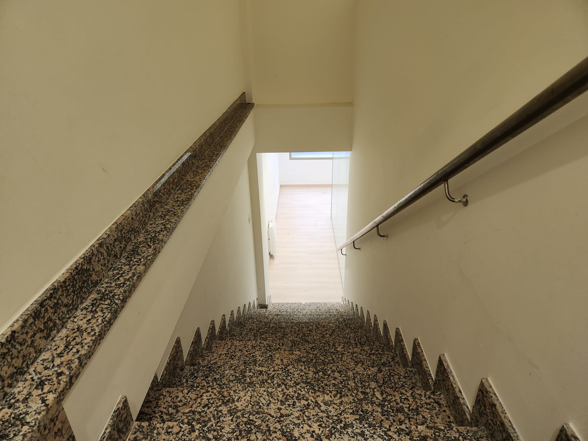 b5f15351-eff9-4774-badc-80fd8e3aa500