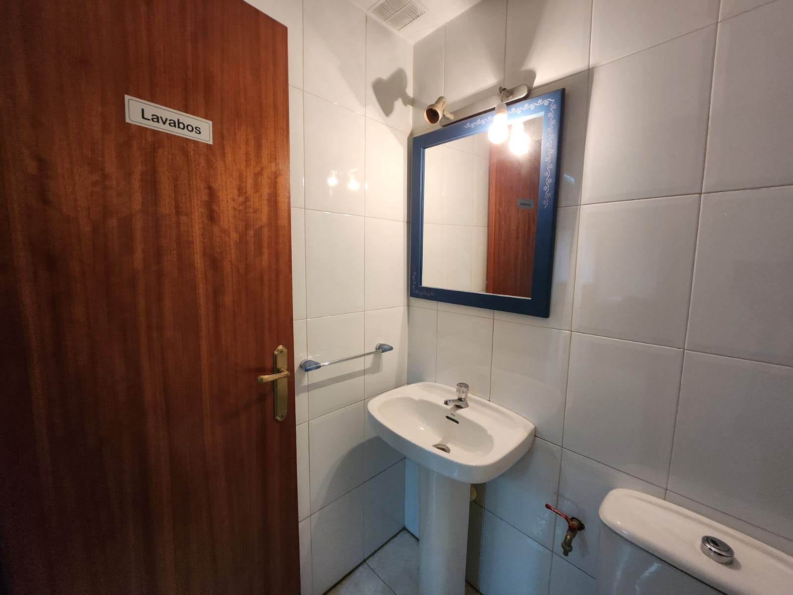 c5e1084b-4042-4385-82bd-7f6e89bd7003