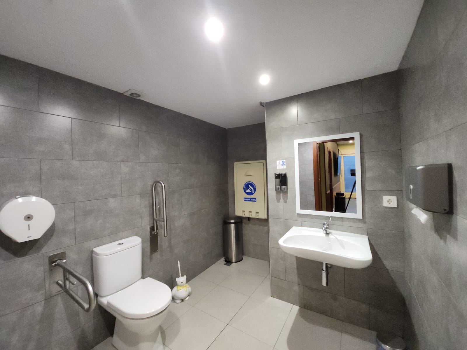 d3058301-a4ed-47b6-bd99-1874f12f5dd5