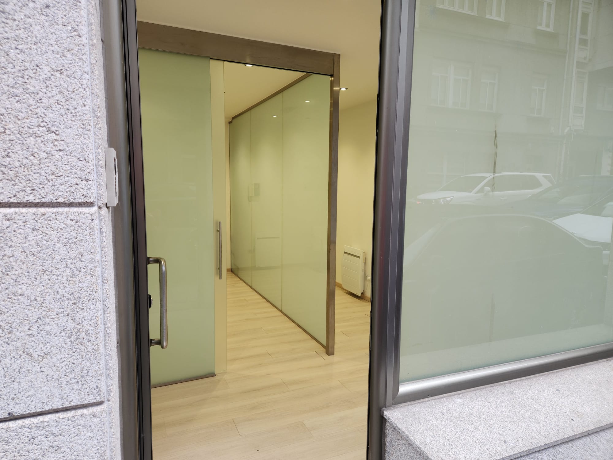 eeb91863-312a-4664-9c2d-8801a547317f