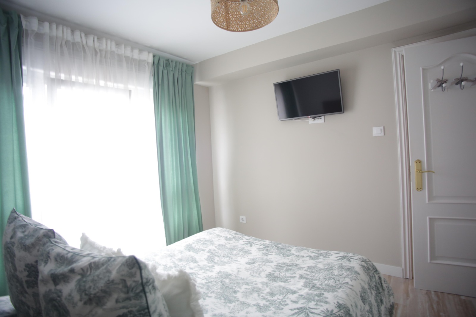 WhatsApp Image 2024-10-31 at 11.43.01 (4)